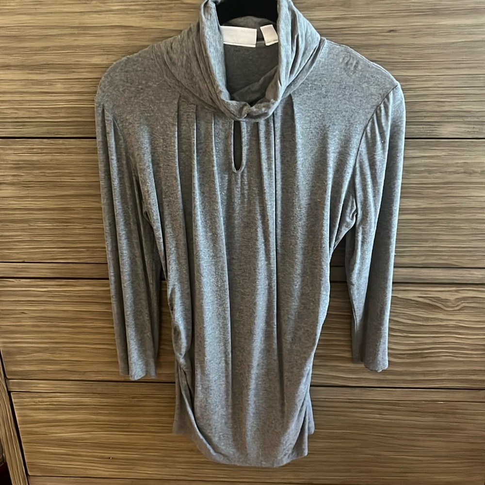 NY&Co turtle neck with key hole